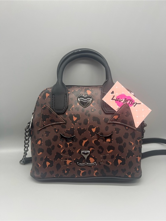 Betsey Johnson Handbags - Betsey Johnson LBLINI crossbody purse